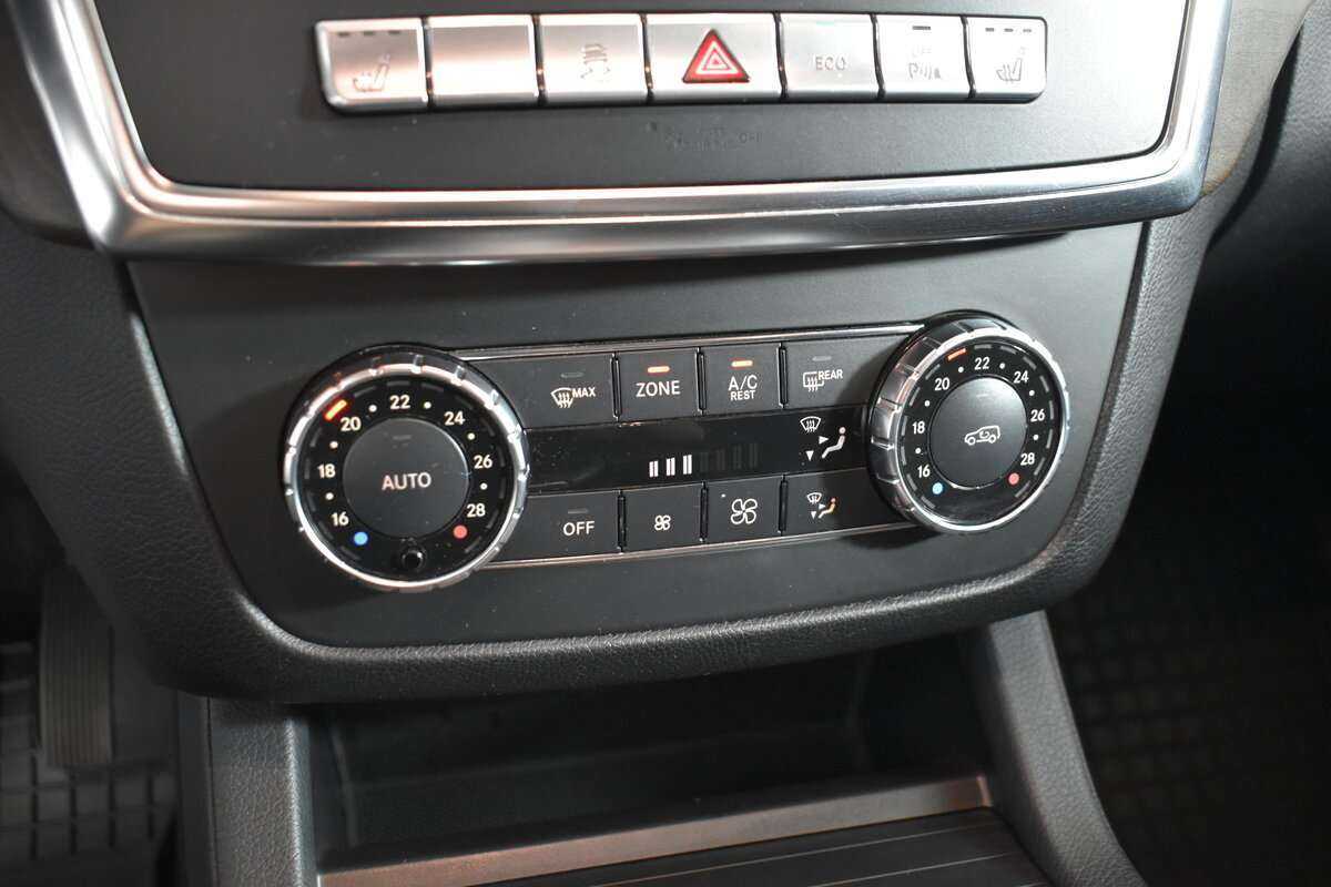 Б/У Мерседес-Бенц М-Класс 2013 года. Фото: #17