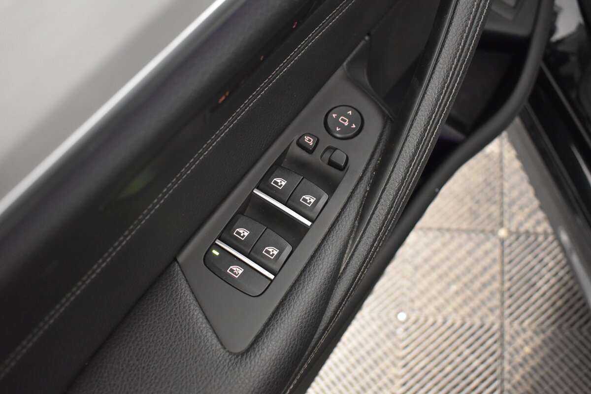 Б/У БМВ 5 серии 2018 года. Фото: #8