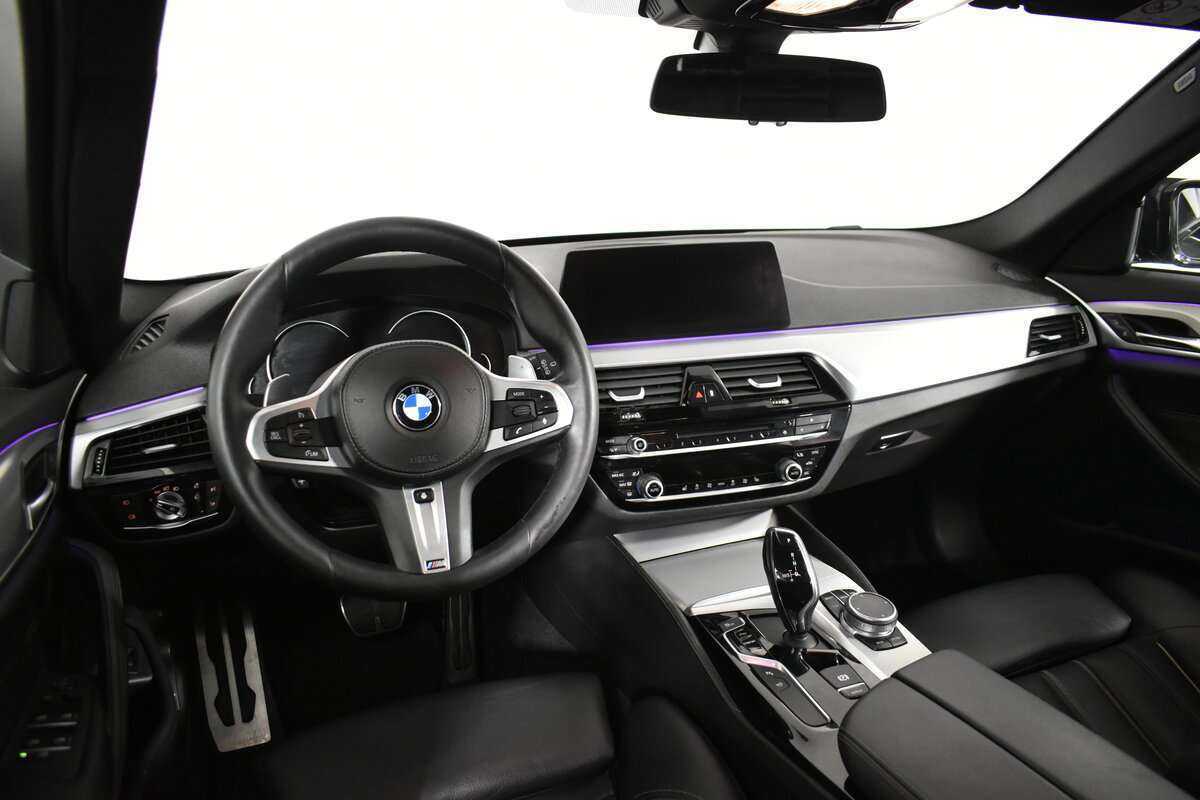 Б/У БМВ 5 серии 2018 года. Фото: #12