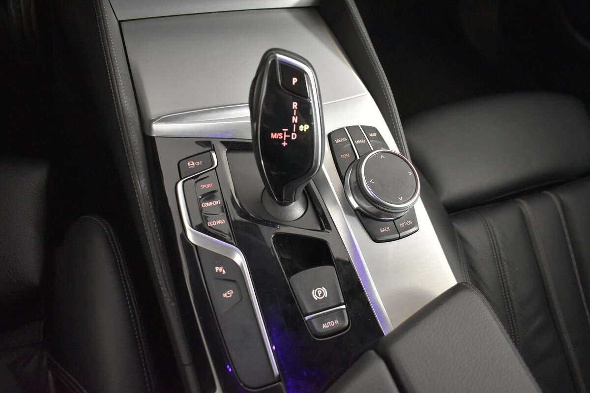 Б/У БМВ 5 серии 2018 года. Фото: #16