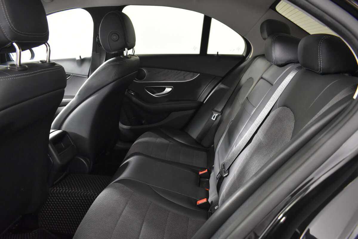 Б/У Мерседес-Бенц Ц-Класс 2019 года. Фото: #5