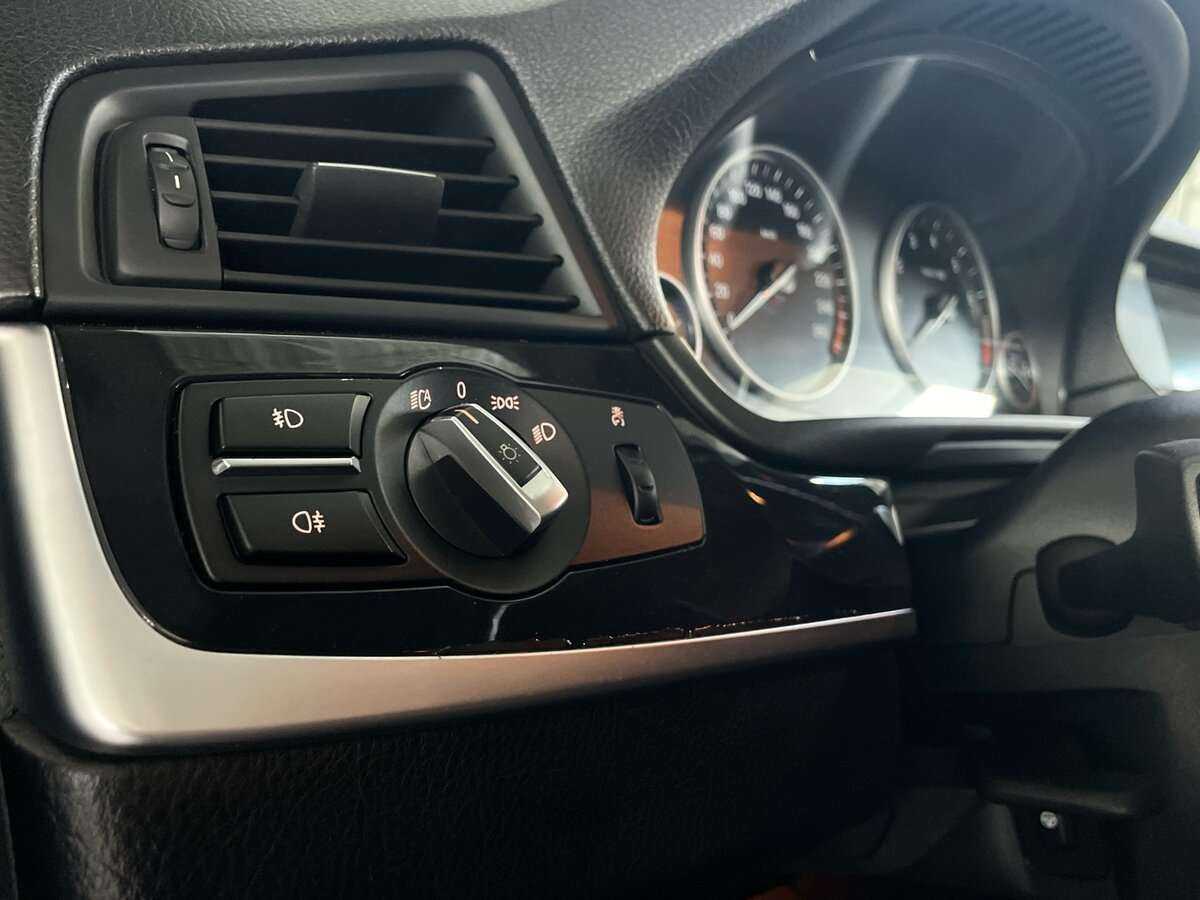 Б/У БМВ 5 серии 2012 года. Фото: #13