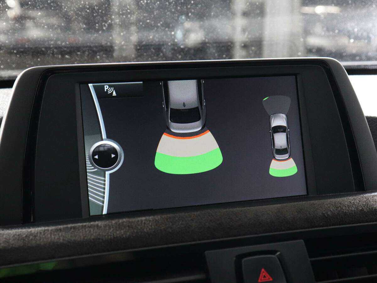 Б/У БМВ 3 серии 2013 года. Фото: #10