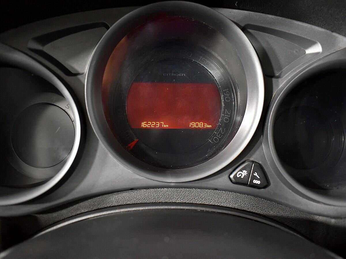 Б/У Ситроен Ц4 2012 года. Фото: #11