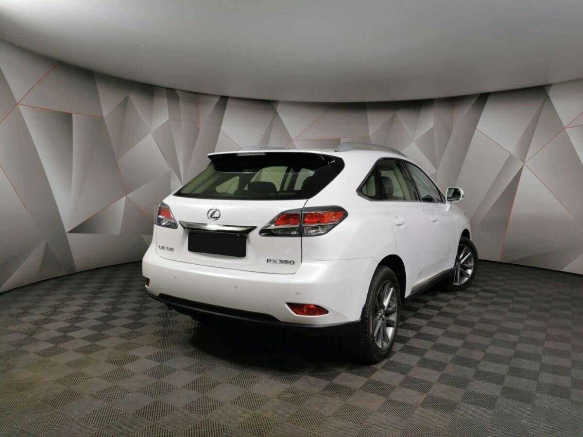 Б/У Лексус Р-Икс 2015 года. Фото: #1