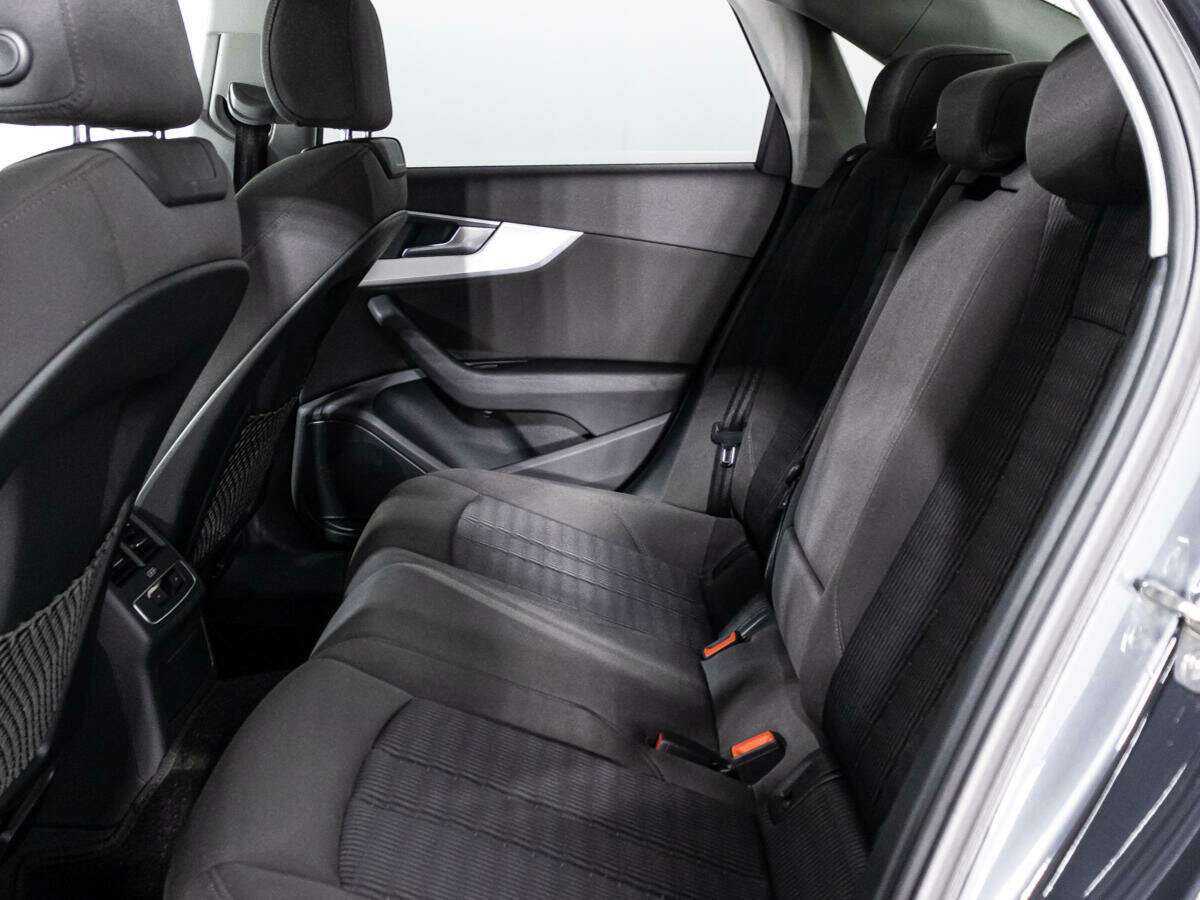 Б/У Ауди А4 2015 года. Фото: #7