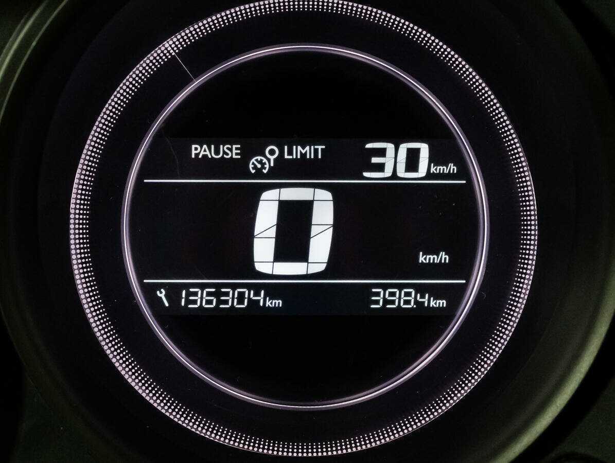 Б/У Ситроен Ц4 2016 года. Фото: #13