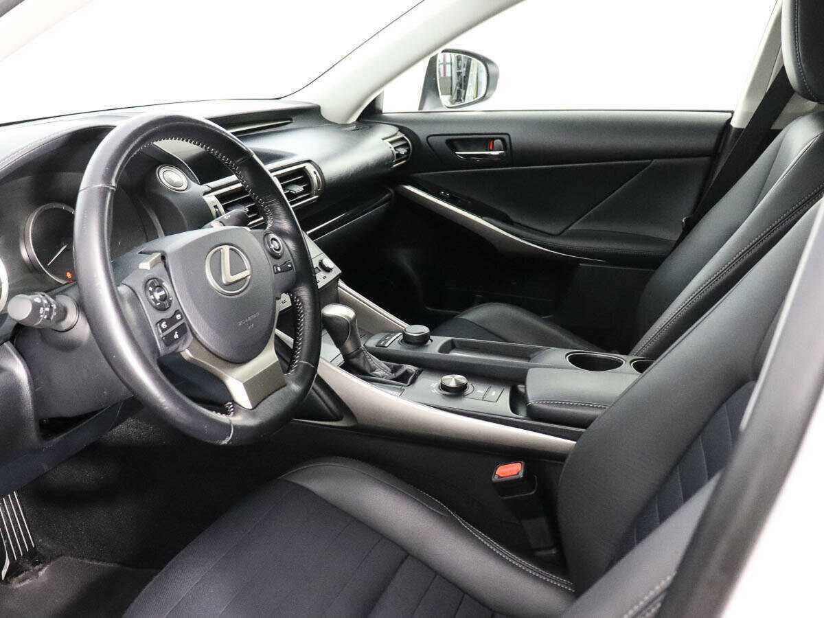 Б/У Лексус ИС 2015 года. Фото: #10
