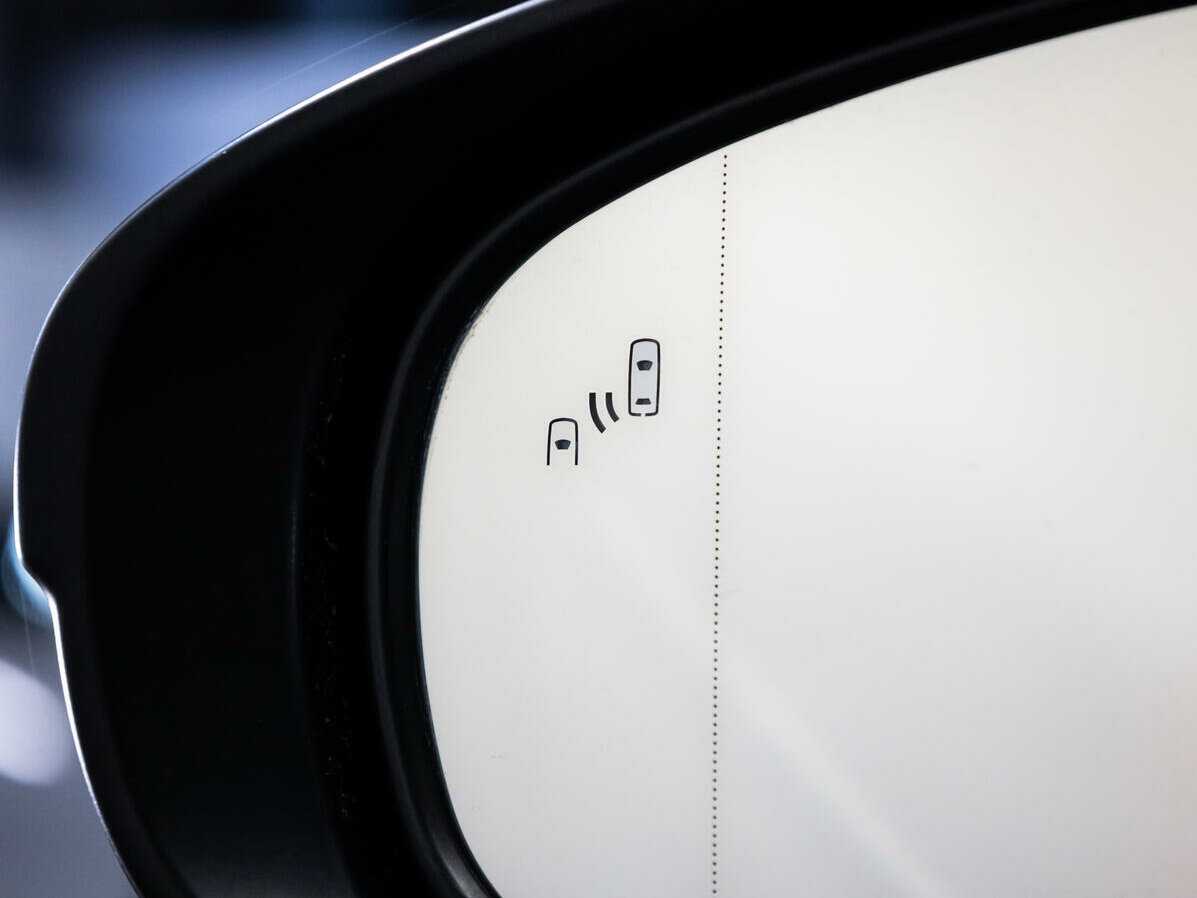 Б/У Лексус ЕС 2014 года. Фото: #25