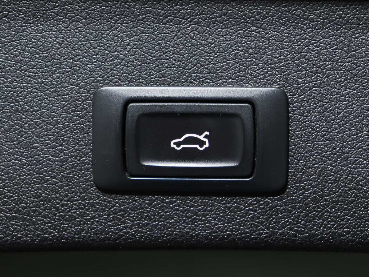 Б/У Ауди К5 2014 года. Фото: #14