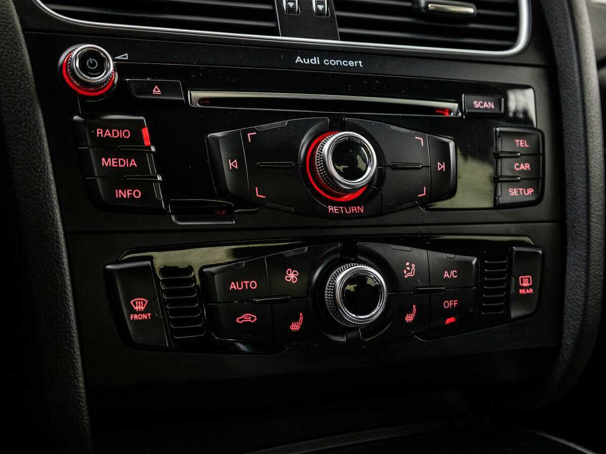 Б/У Ауди А4 2014 года. Фото: #14