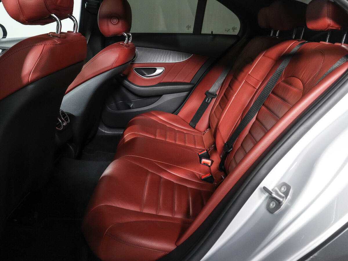 Б/У Мерседес-Бенц Ц-Класс 2017 года. Фото: #7