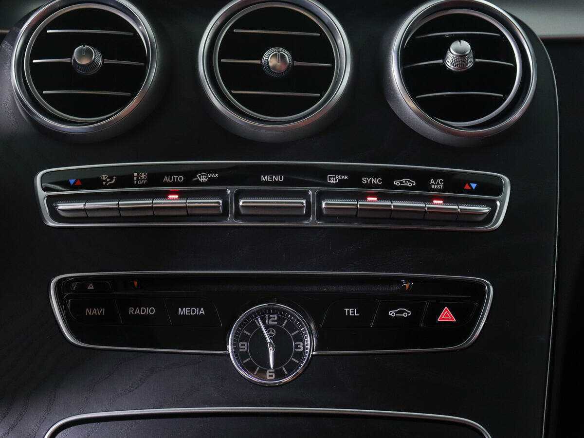 Б/У Мерседес-Бенц Ц-Класс 2017 года. Фото: #16