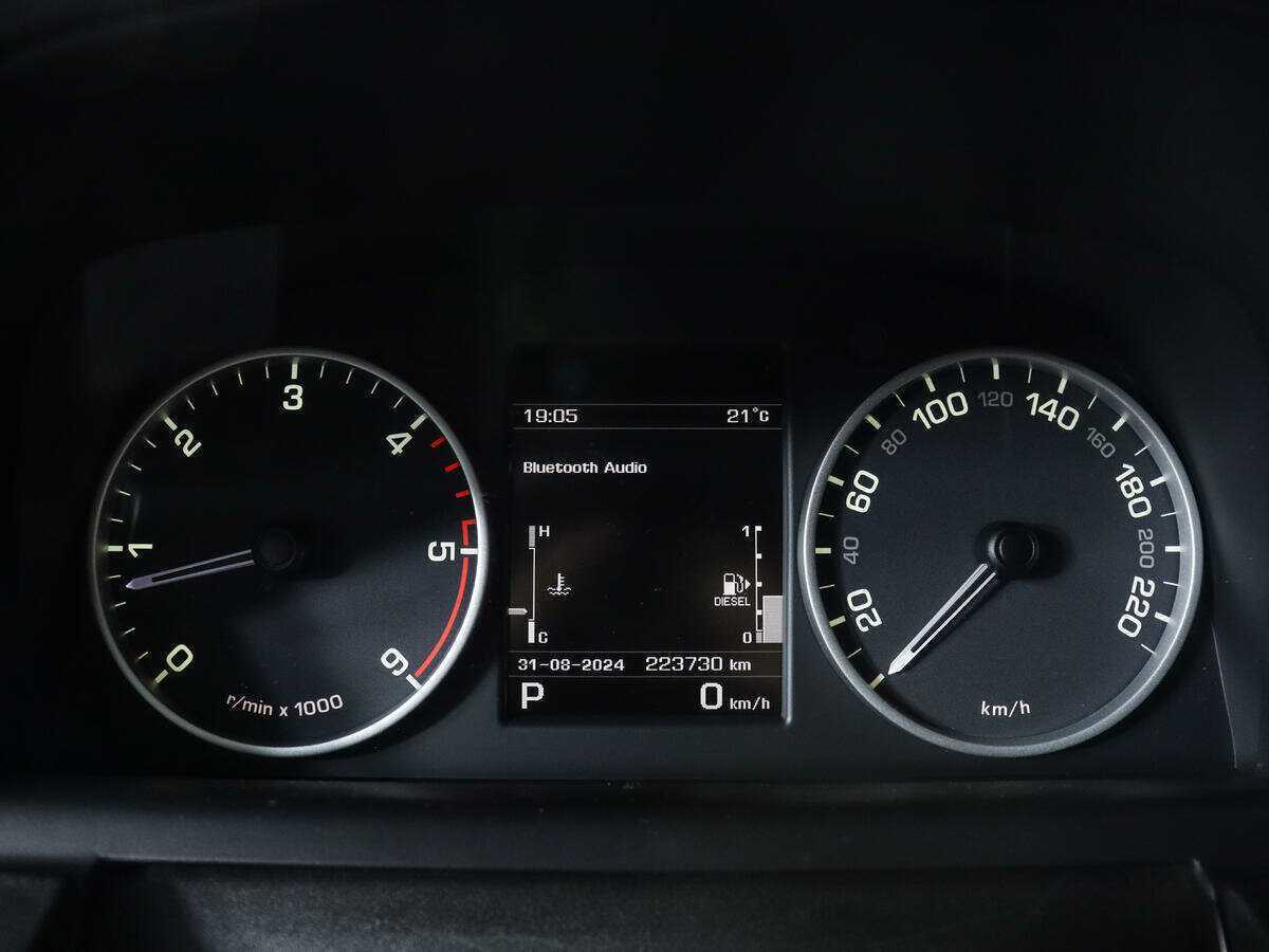 Б/У Лэнд Ровер Дискавери 2013 года. Фото: #10