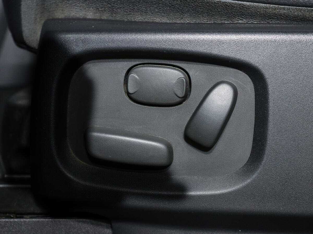 Б/У Лэнд Ровер Дискавери 2013 года. Фото: #17