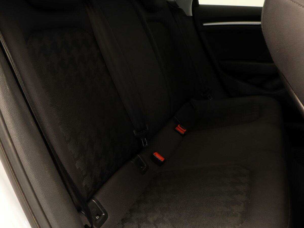 Б/У Ауди А3 2013 года. Фото: #7