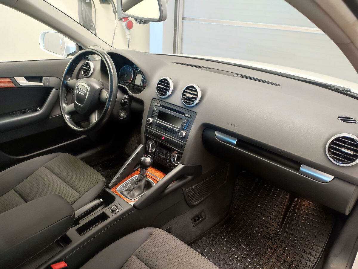 Б/У Ауди А3 2012 года. Фото: #6