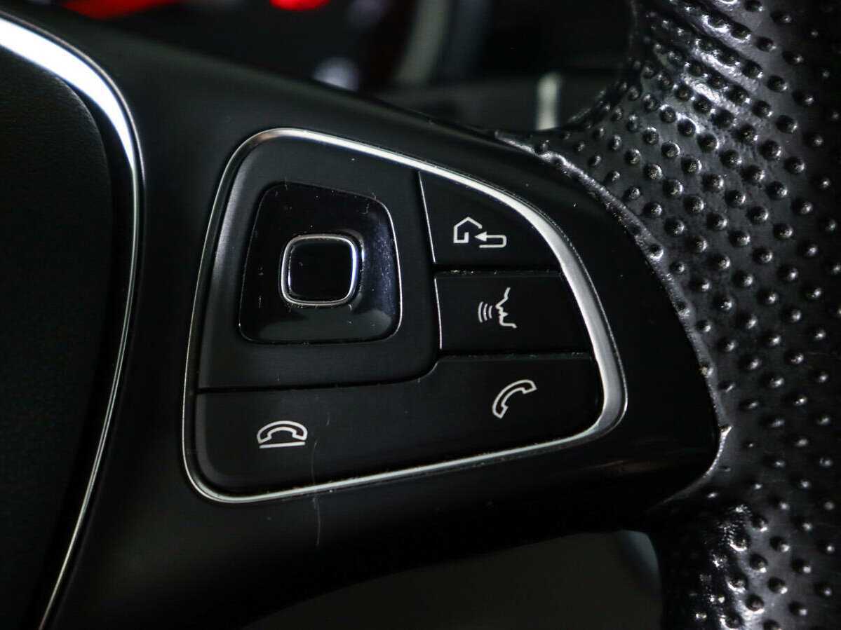 Б/У Мерседес-Бенц Е-Класс 2017 года. Фото: #19