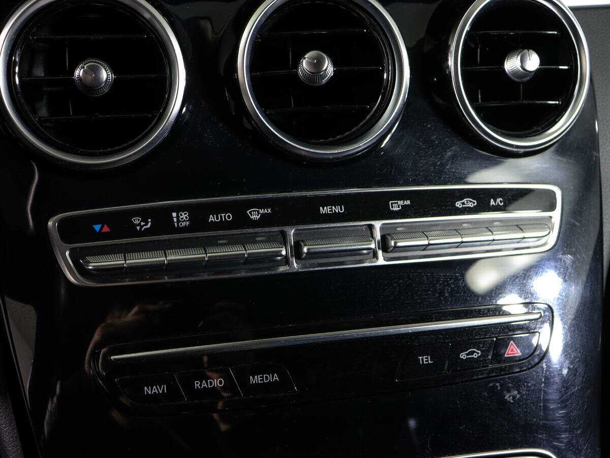 Б/У Мерседес-Бенц Ц-Класс 2018 года. Фото: #15