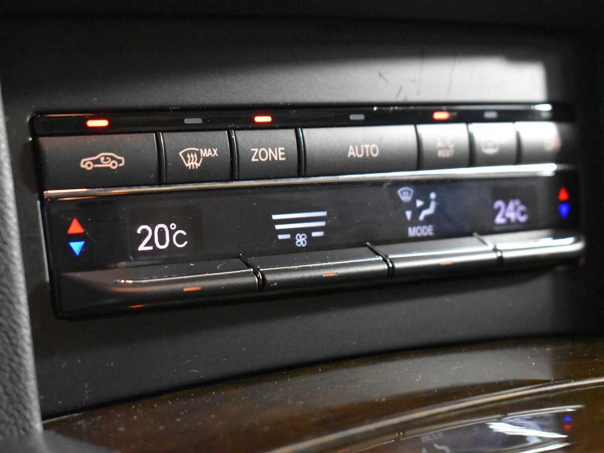 Б/У Мерседес-Бенц Е-Класс 2012 года. Фото: #17