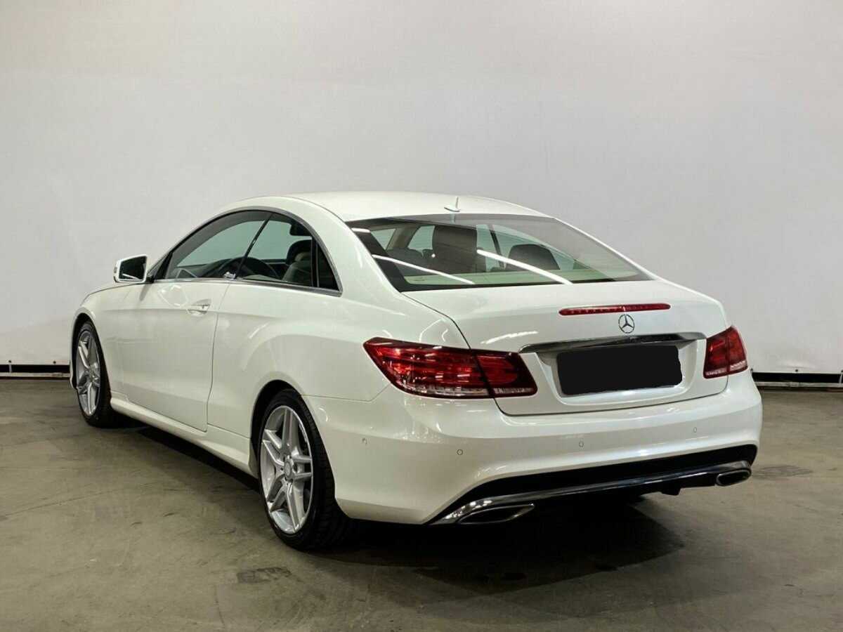 Б/У Мерседес-Бенц Е-Класс 2013 года. Фото: #5