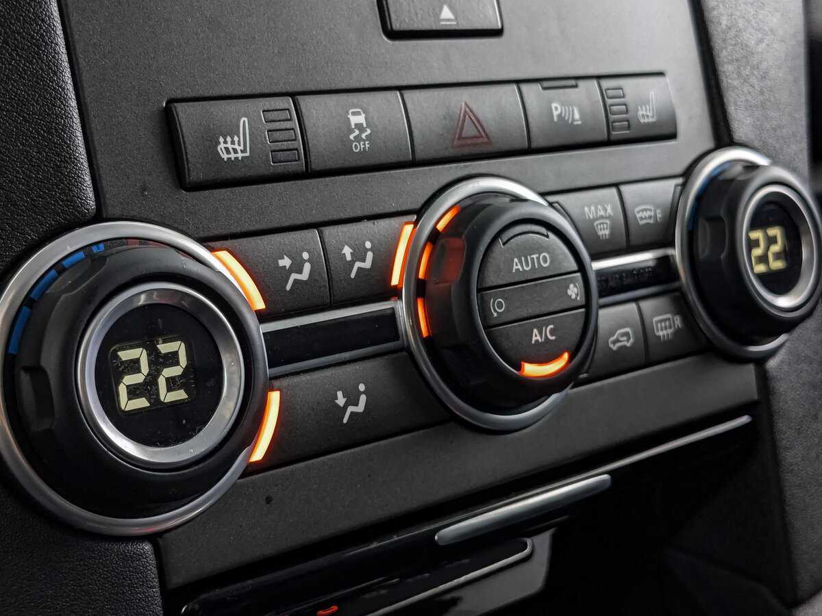 Б/У Лэнд Ровер Дискавери 2014 года. Фото: #16