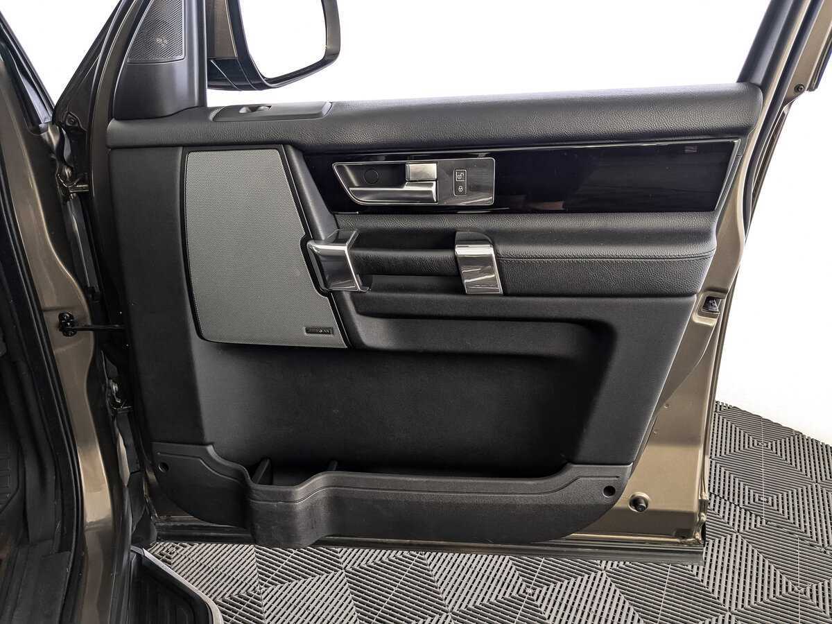 Б/У Лэнд Ровер Дискавери 2014 года. Фото: #19