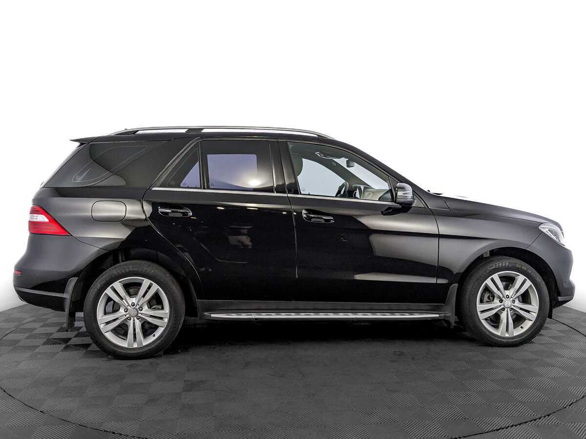 Б/У Мерседес-Бенц М-Класс 2014 года. Фото: #3