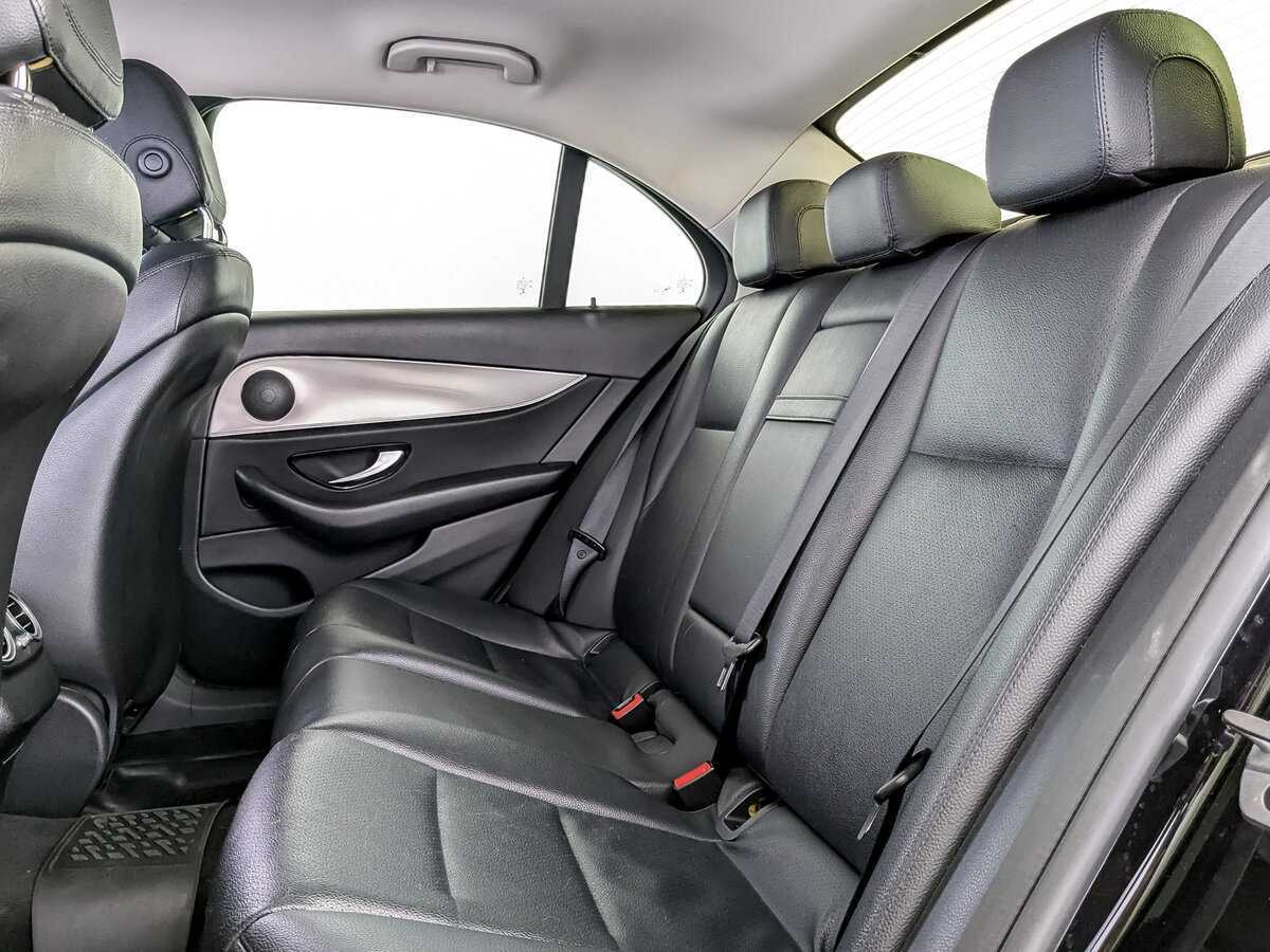 Б/У Мерседес-Бенц Е-Класс 2018 года. Фото: #9