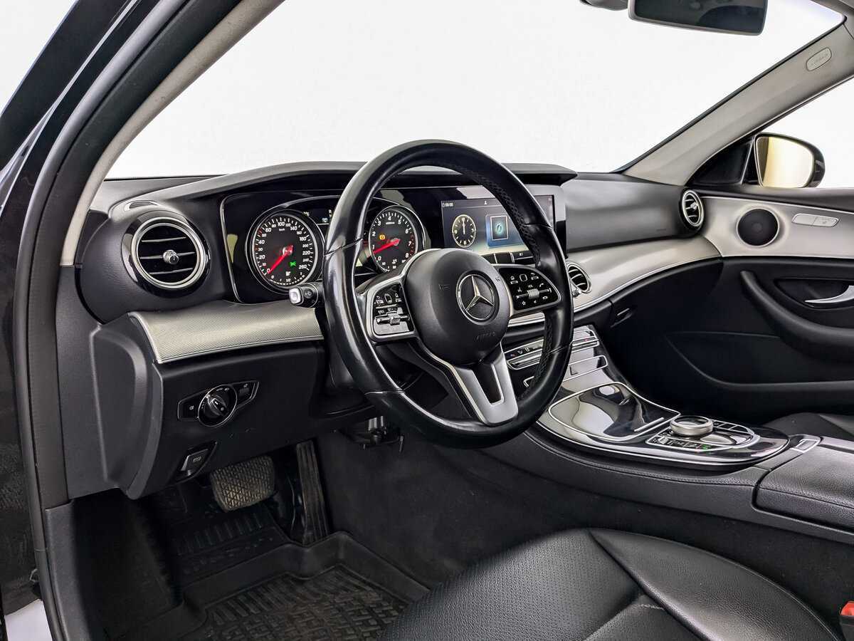 Б/У Мерседес-Бенц Е-Класс 2018 года. Фото: #13