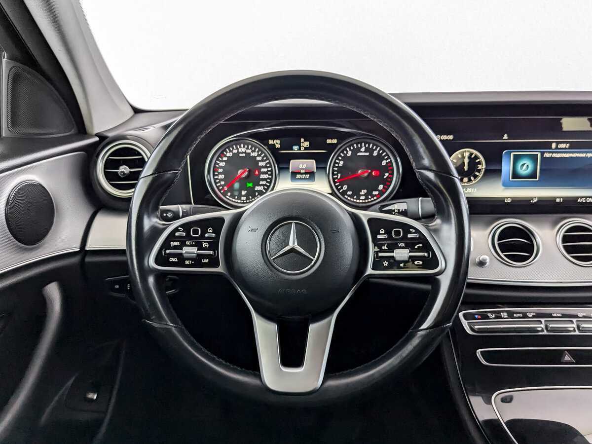 Б/У Мерседес-Бенц Е-Класс 2018 года. Фото: #17