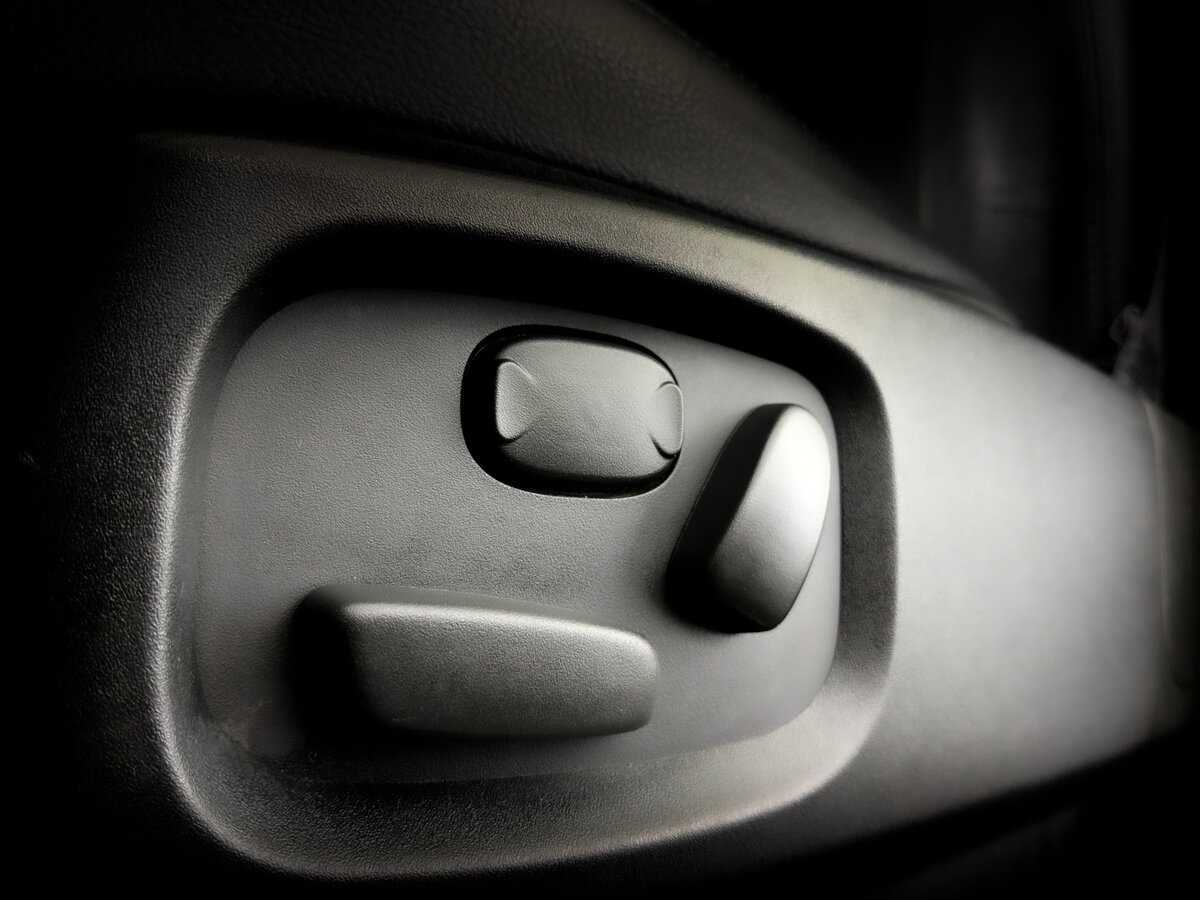 Б/У Лэнд Ровер Дискавери 2014 года. Фото: #16