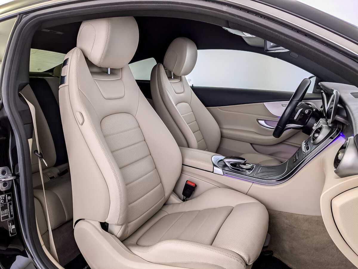 Б/У Мерседес-Бенц Ц-Класс 2018 года. Фото: #19