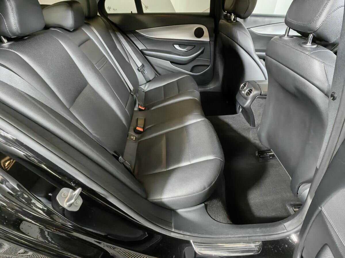 Б/У Мерседес-Бенц Е-Класс 2016 года. Фото: #11