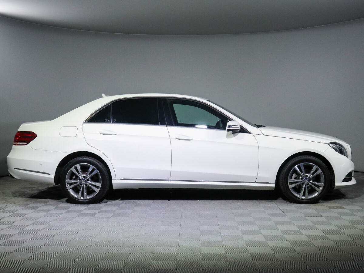 Б/У Мерседес-Бенц Е-Класс 2014 года. Фото: #2