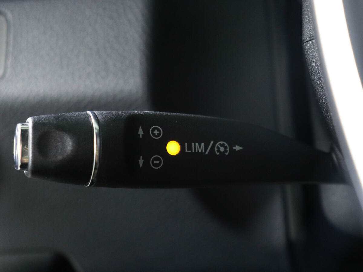 Б/У Мерседес-Бенц Е-Класс 2014 года. Фото: #15