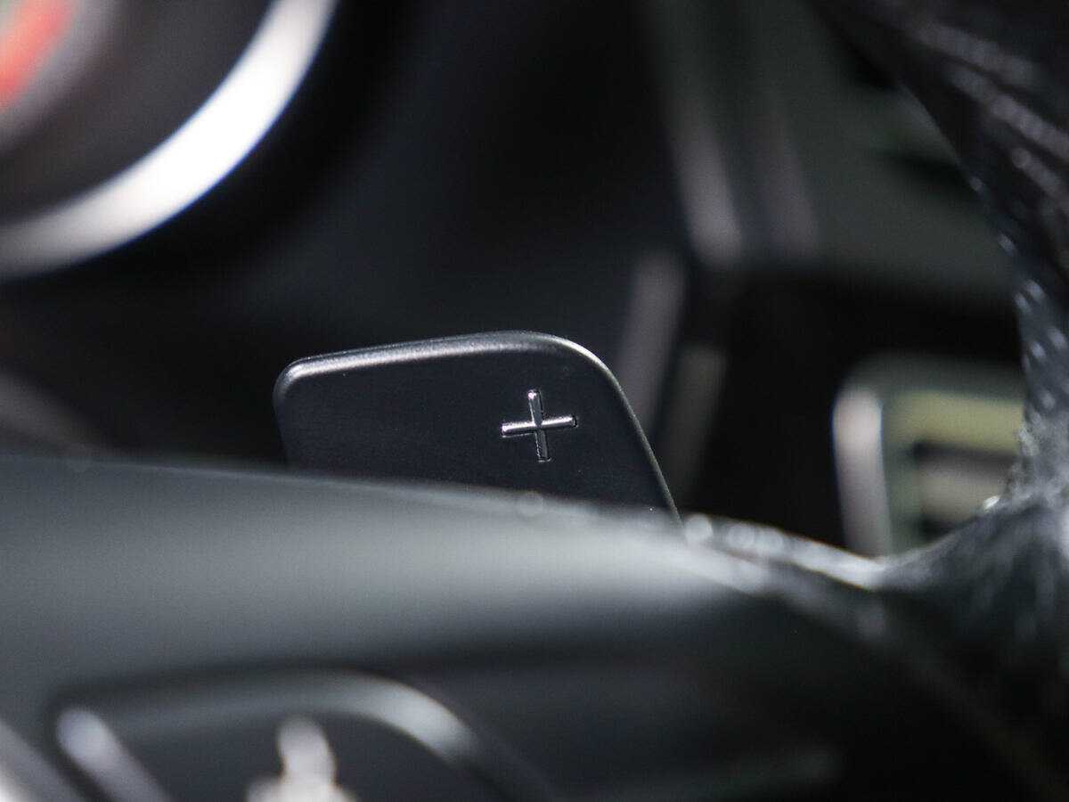 Б/У Мерседес-Бенц Е-Класс 2014 года. Фото: #17