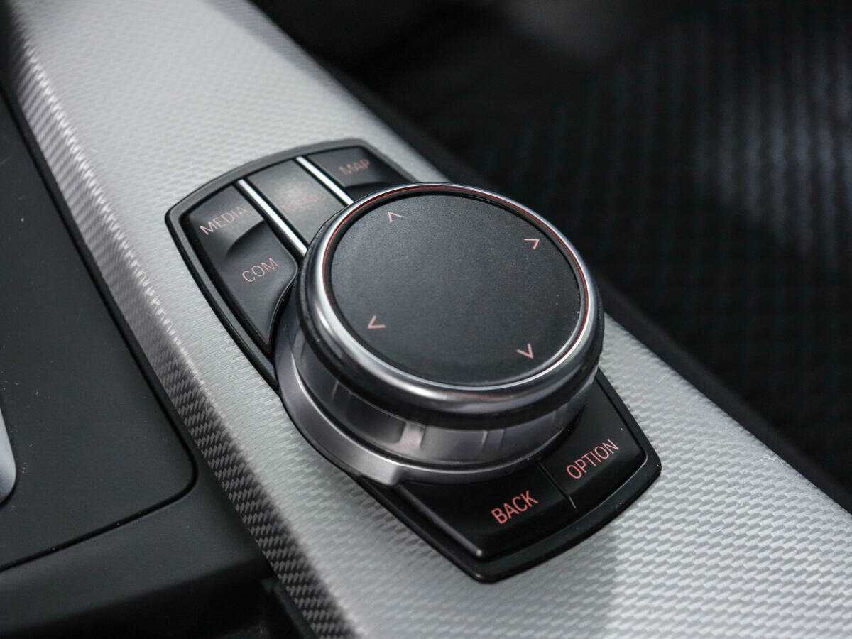 Б/У БМВ 3 серии 2015 года. Фото: #16