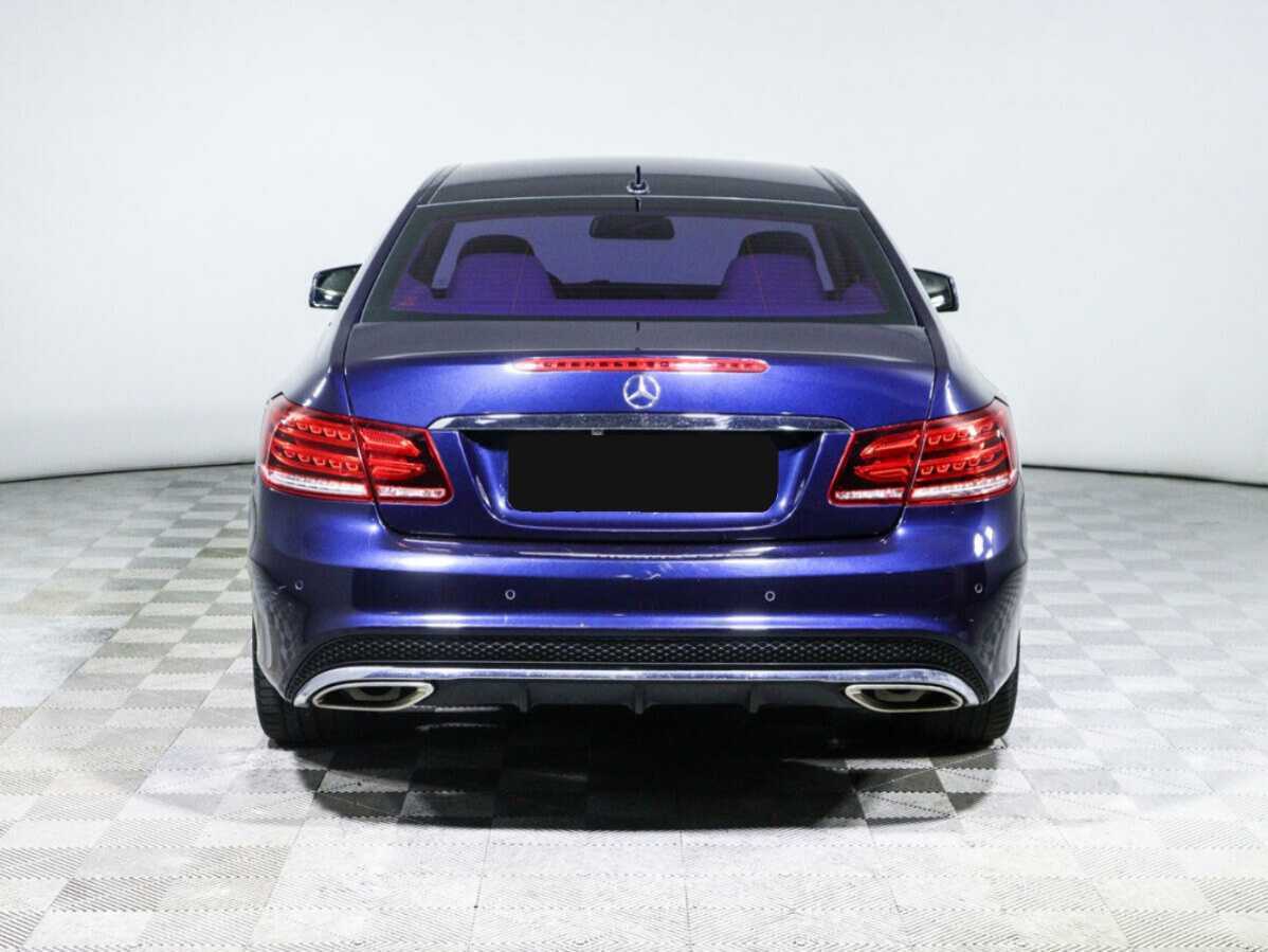 Б/У Мерседес-Бенц Е-Класс 2013 года. Фото: #4