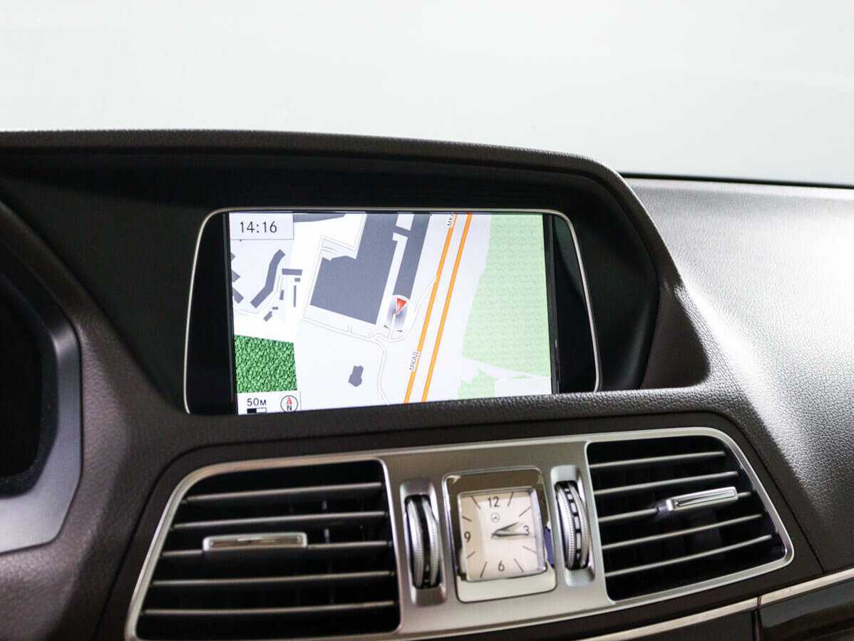 Б/У Мерседес-Бенц Е-Класс 2013 года. Фото: #14