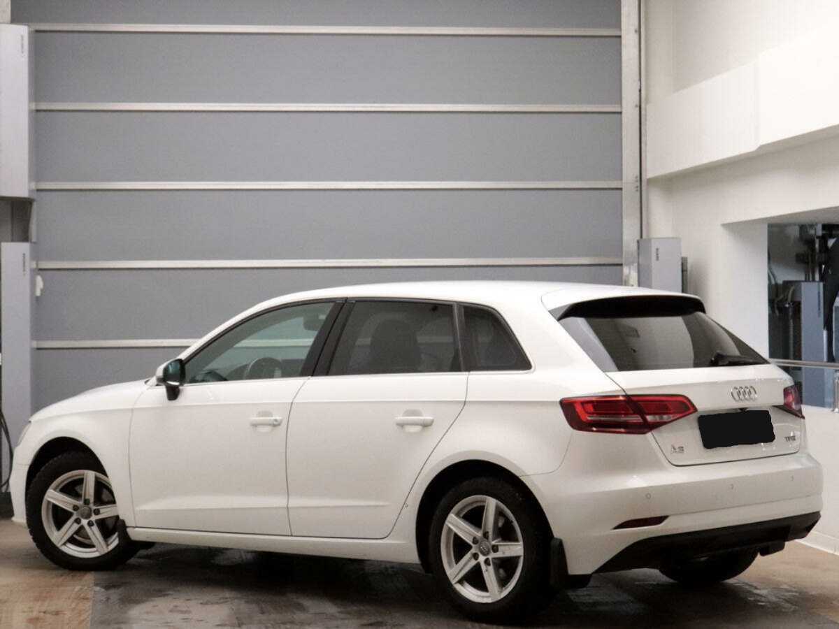 Б/У Ауди А3 2016 года. Фото: #5