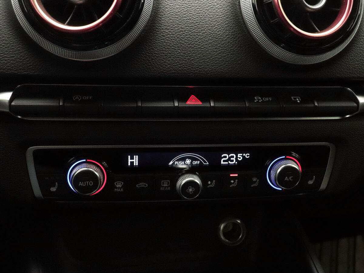 Б/У Ауди А3 2016 года. Фото: #17