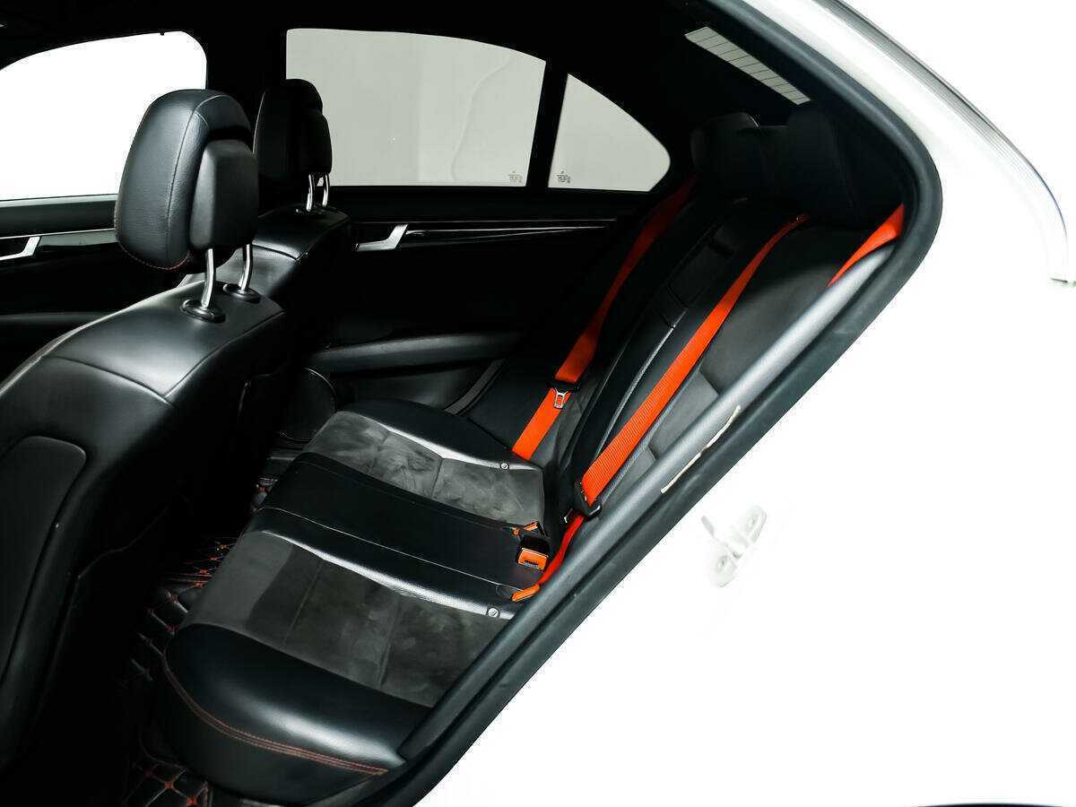 Б/У Мерседес-Бенц Ц-Класс 2013 года. Фото: #11