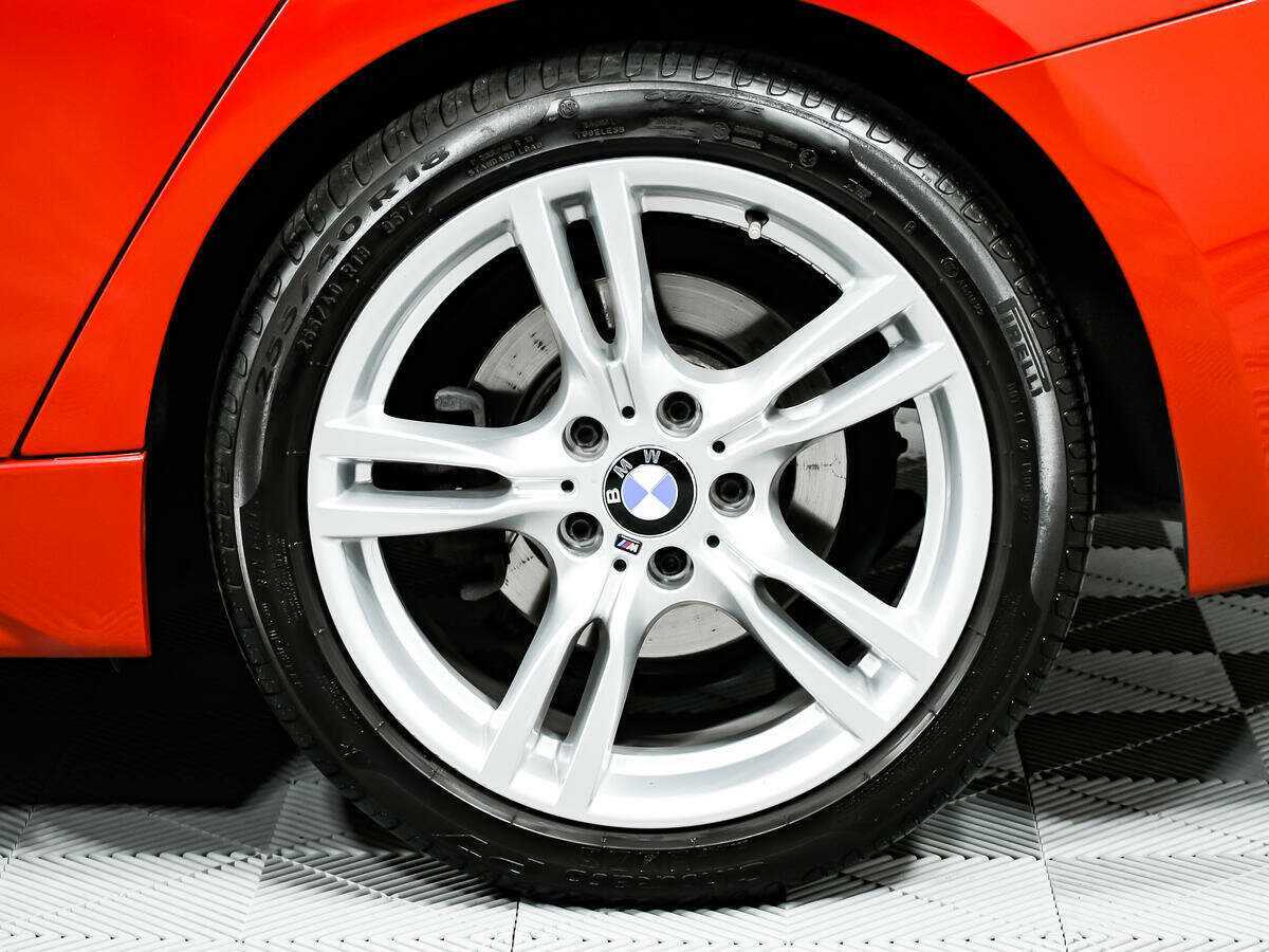 Б/У БМВ 3 серии 2018 года. Фото: #13