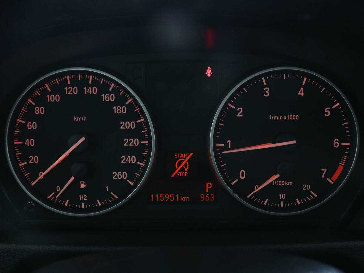 Б/У БМВ Икс1 2013 года. Фото: #12