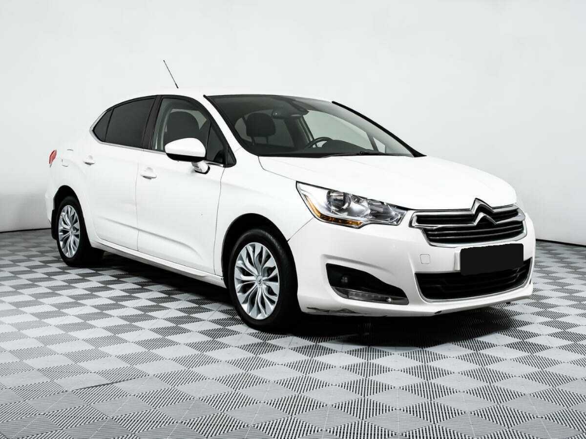 Б/У Ситроен Ц4 2016 года. Фото: #2