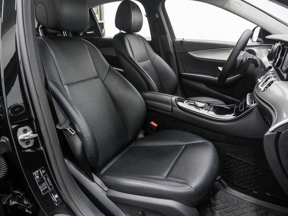 Б/У Мерседес-Бенц Е-Класс 2019 года. Фото: #7