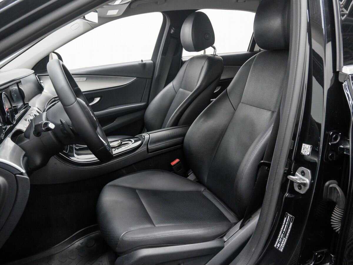 Б/У Мерседес-Бенц Е-Класс 2019 года. Фото: #12