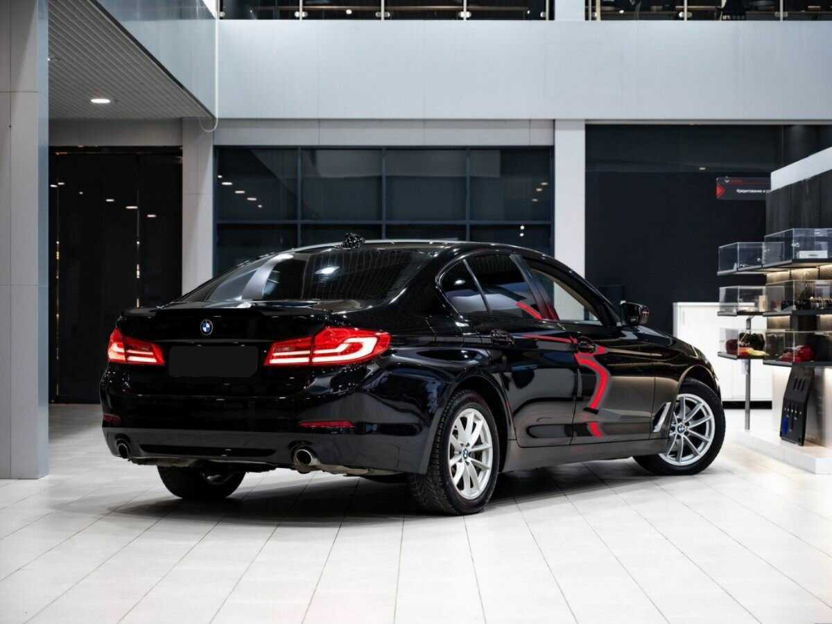 Б/У БМВ 5 серии 2017 года. Фото: #4