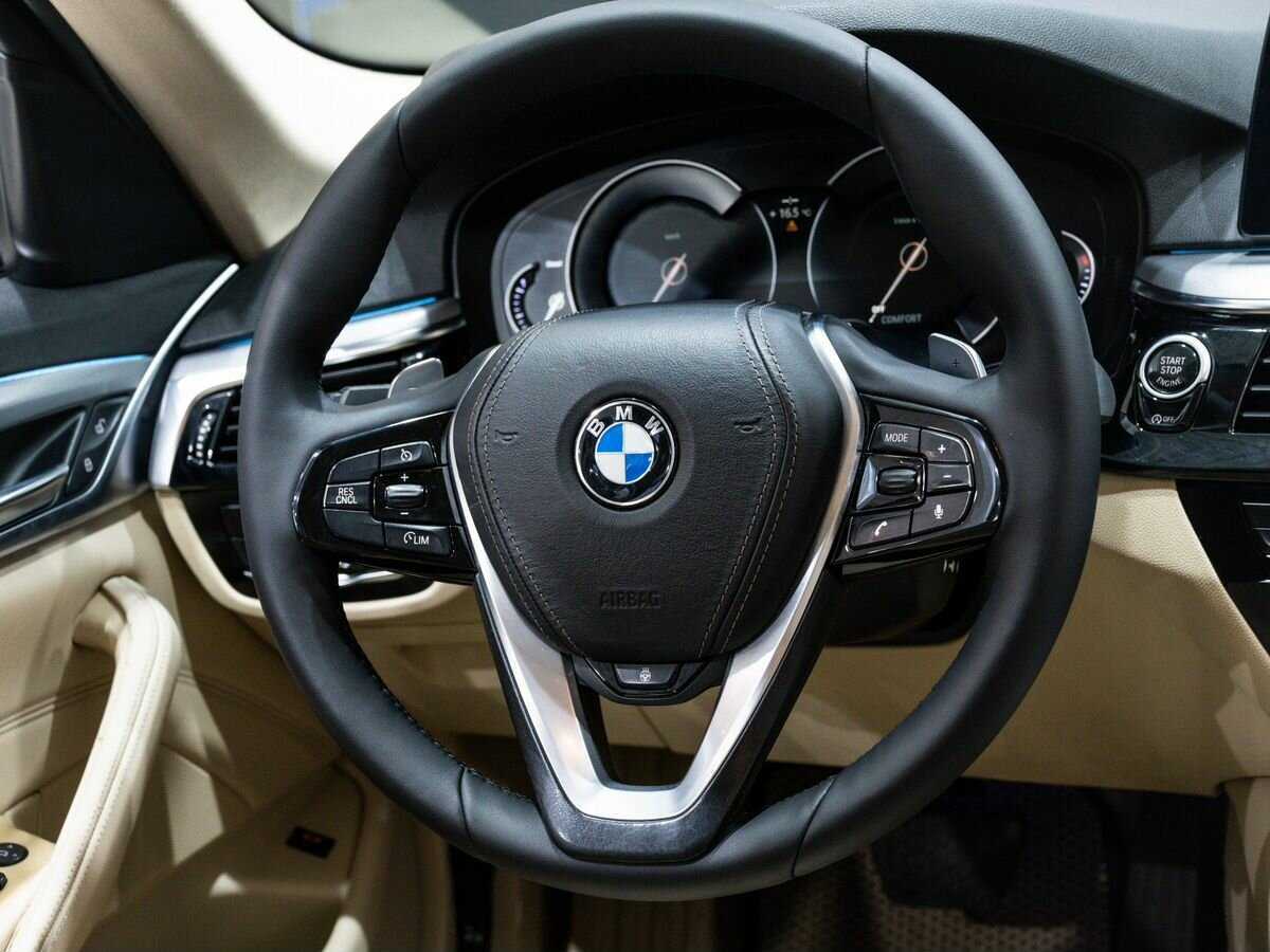 Б/У БМВ 5 серии 2017 года. Фото: #10